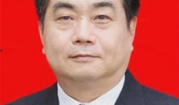 张新伟爸爸最新照片爆料,岁月痕迹见证温馨时光