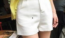 爆料女款短裤照片视频,揭秘爆款女款短裤的火爆瞬间